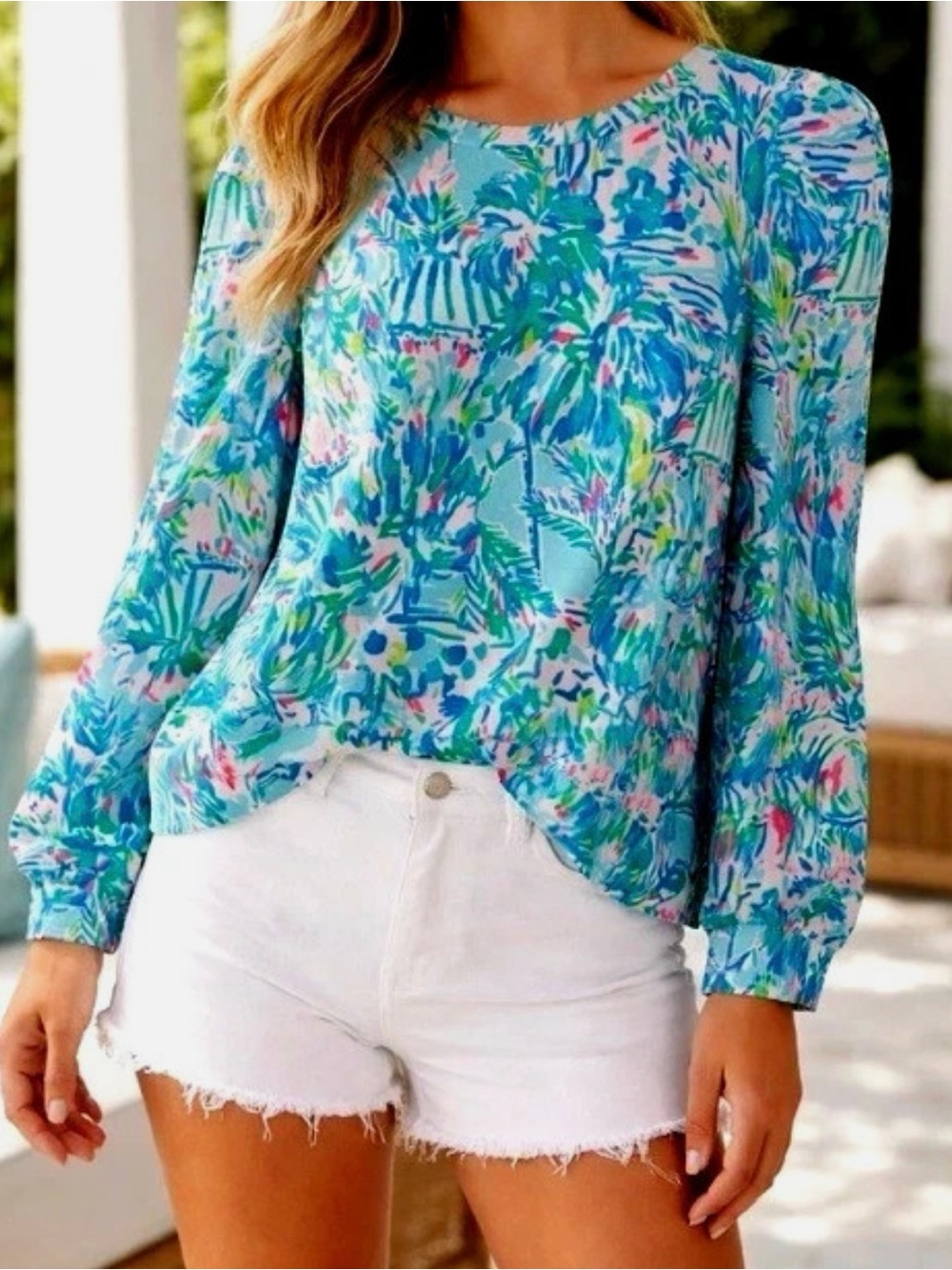 NWT Lilly Pulitzer Jansen Sweatshirt in "Blue Ibiza Cabana Cocktail" Size Medium